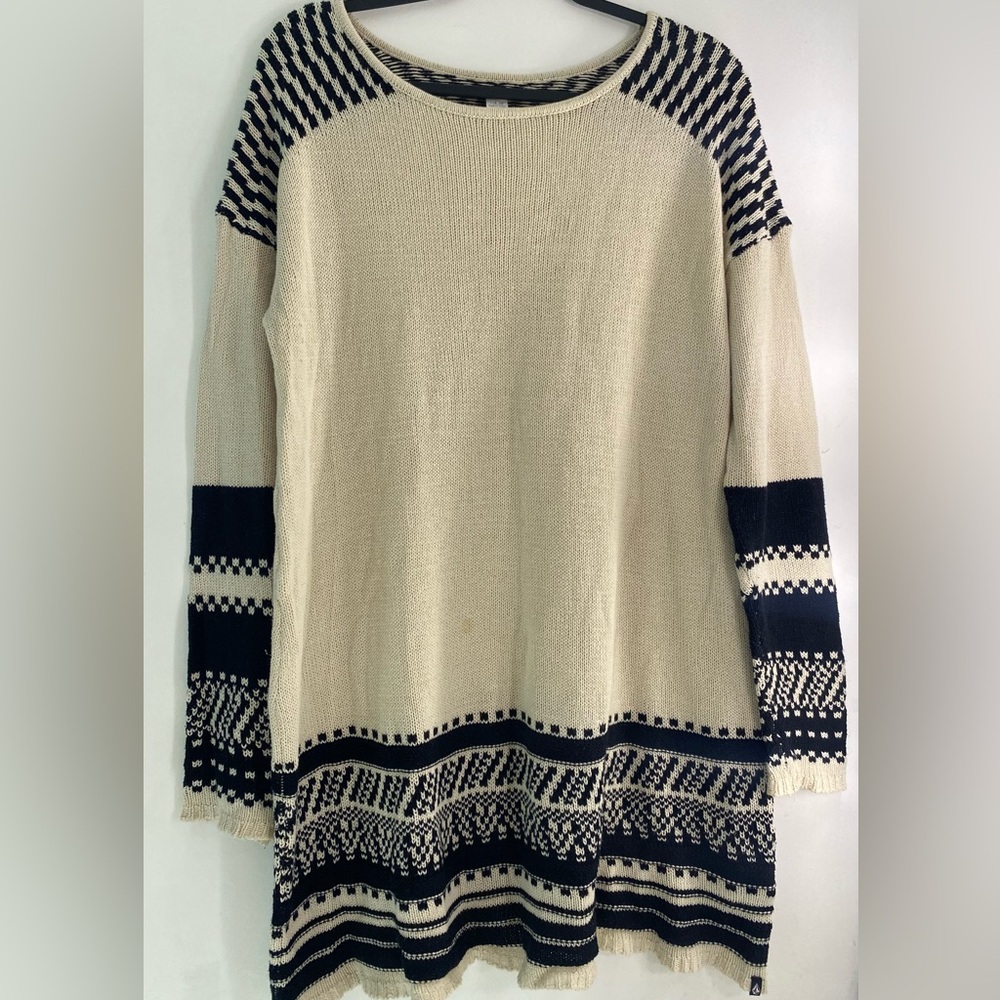 Volcom Long Sweater with black design details